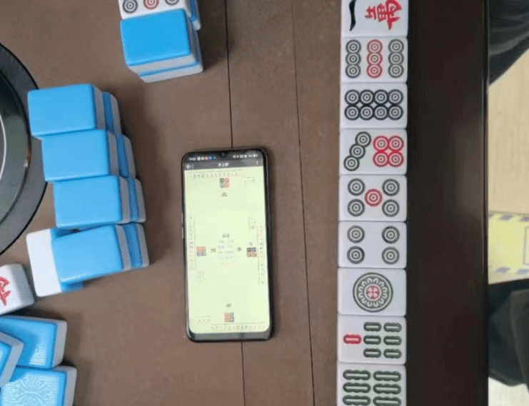 網(wǎng)絡(luò)“賭神”背后的真相 景德鎮(zhèn)警方破獲手機(jī)麻將開發(fā)團(tuán)伙